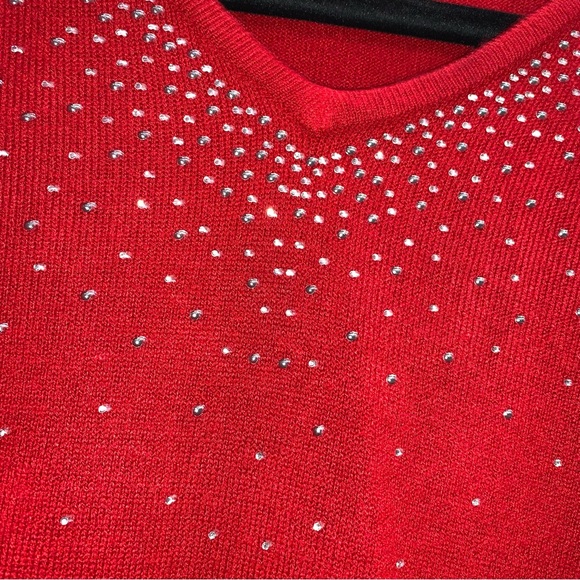 KAREN SCOTT red 🍒V-Neck sweater with Rhinestones size small - Picture 3 of 9